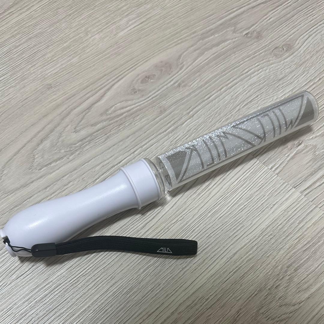 M!LK カラーチェンジ ペンライト - メルカリ