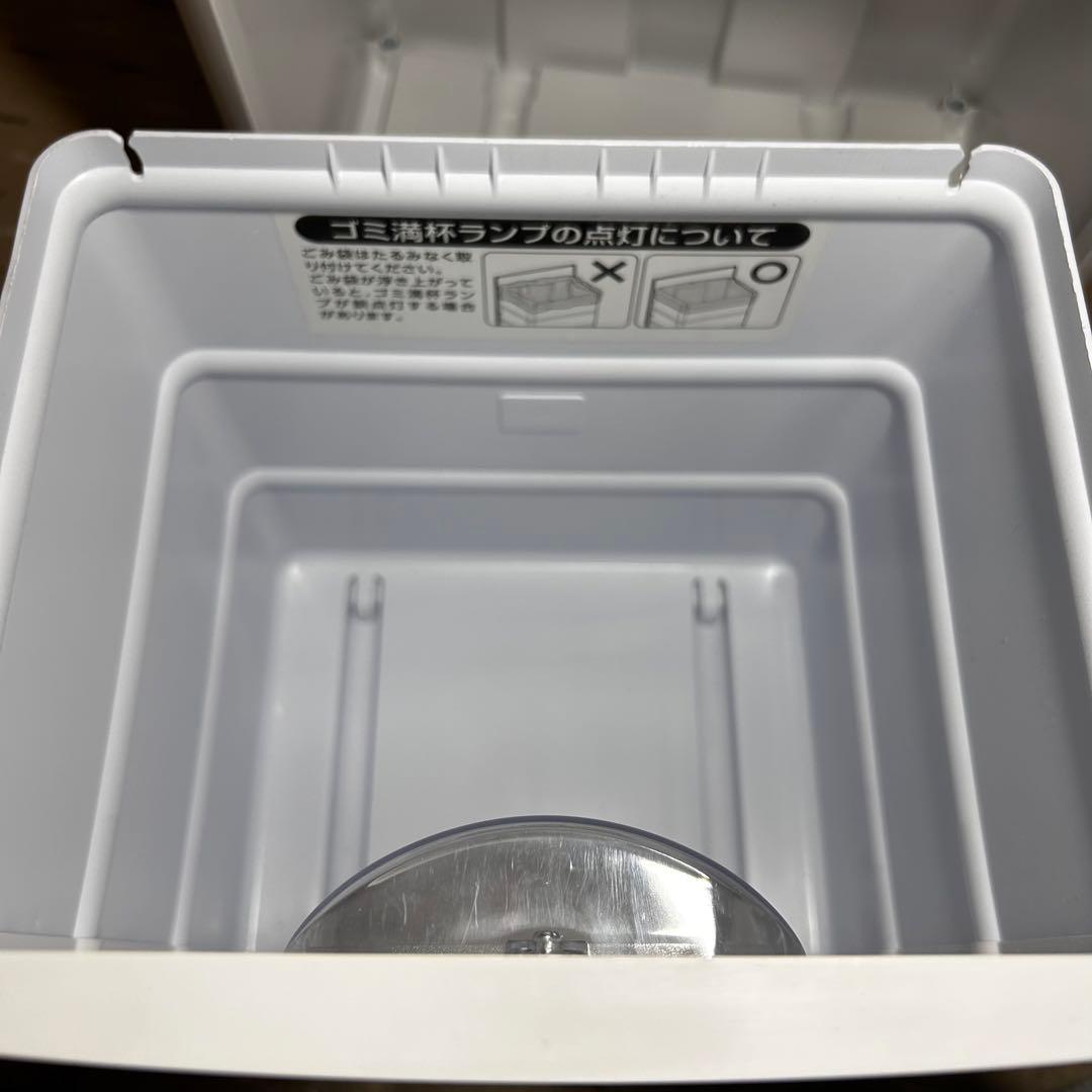 【美品】アイリスオーヤマ　オートフィードシュレッダー・AFS60C 2021年製