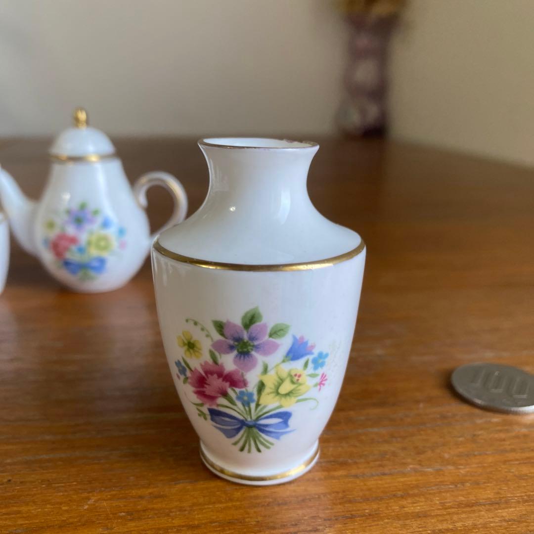 英国スポード ブルーリボンのブーケミニチュア7点セット