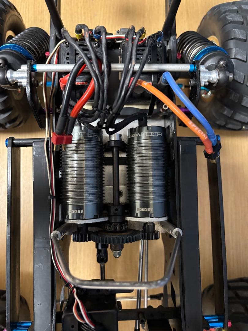 ヒ*ゲ様 京商MAD FORCE CRUISER VE ツインモーター