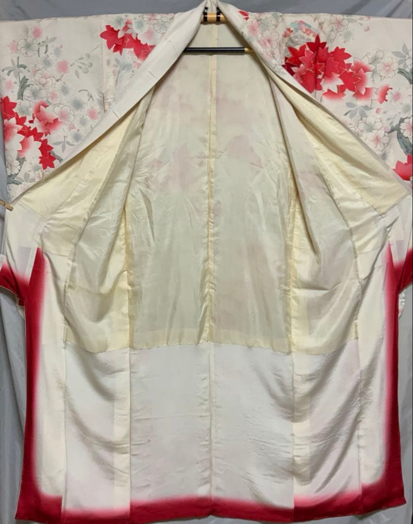 トールサイズ】 金駒刺繍に刺繍 楓文様 振り袖 単品(正絹) No.C05