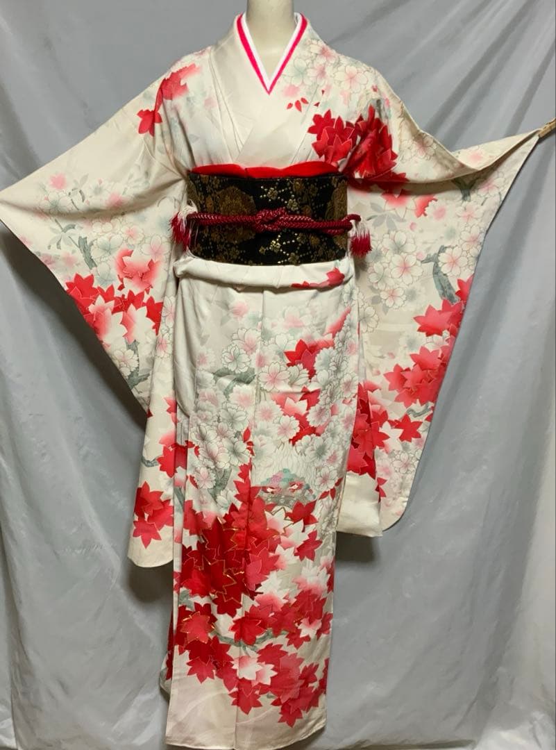 トールサイズ】 金駒刺繍に刺繍 楓文様 振り袖 単品(正絹) No.C05