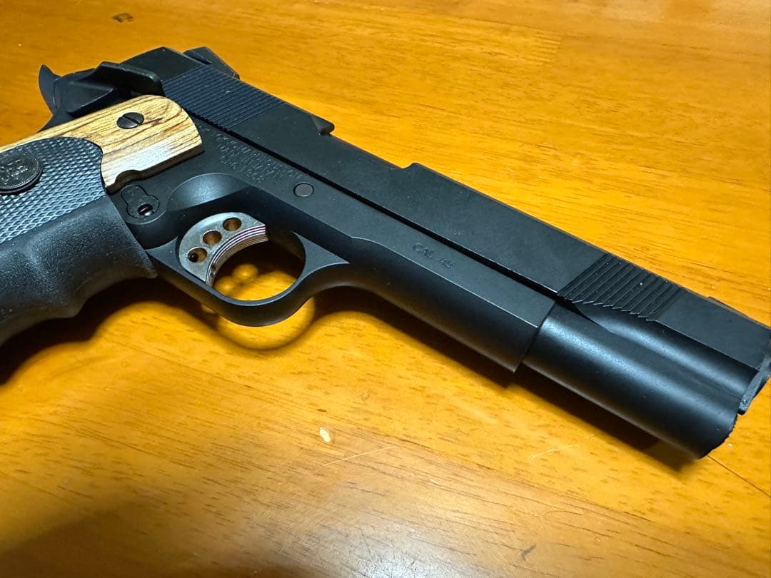 バイオハザード8イーサンカスタム風ガスガン