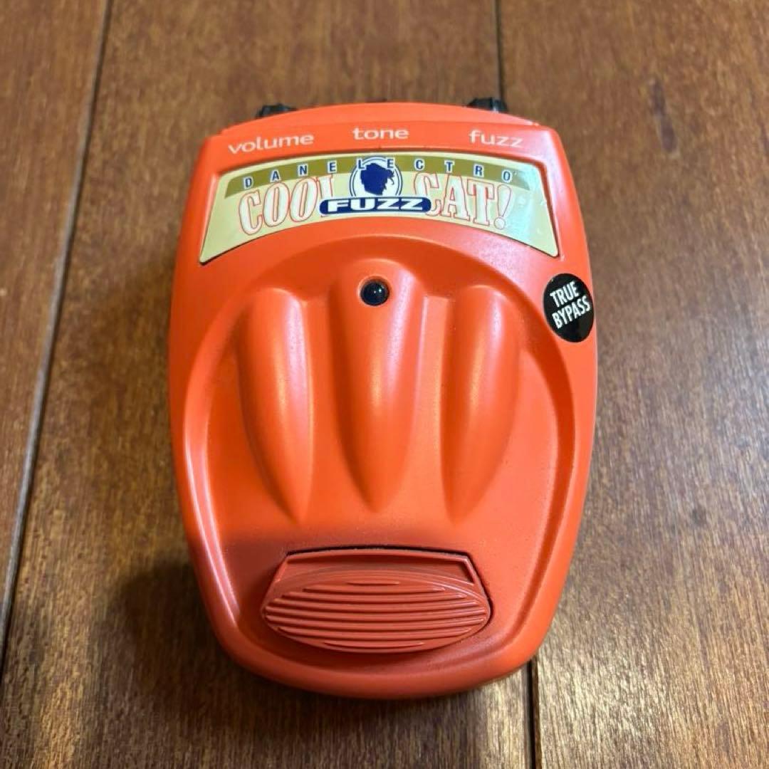 ギター Danelectro Cool Cat Fuzz V1 Danelectro / CF-1 COOL CAT FUZZ V1 レビューとV2との比較