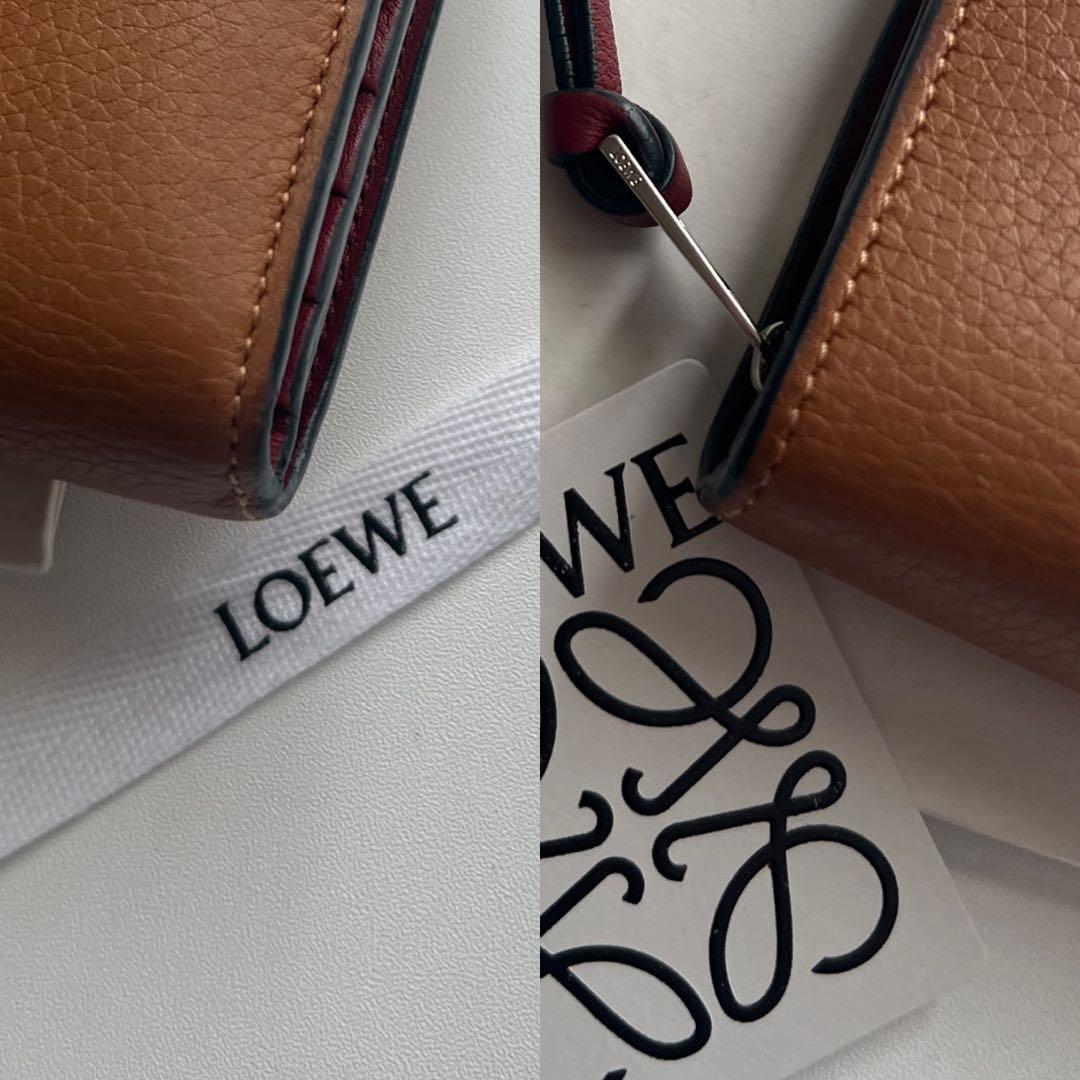 64 美品 LOEWE ロエベ 2つ折り財布