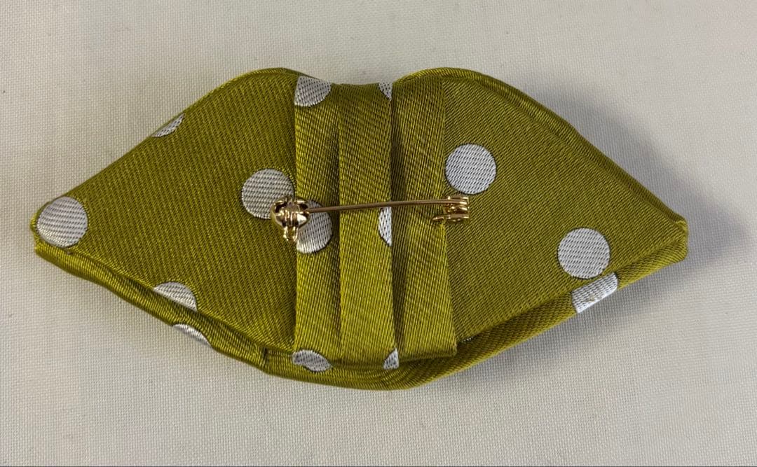 【未使用】希少ワコマリア 09aw 唇型ブローチ