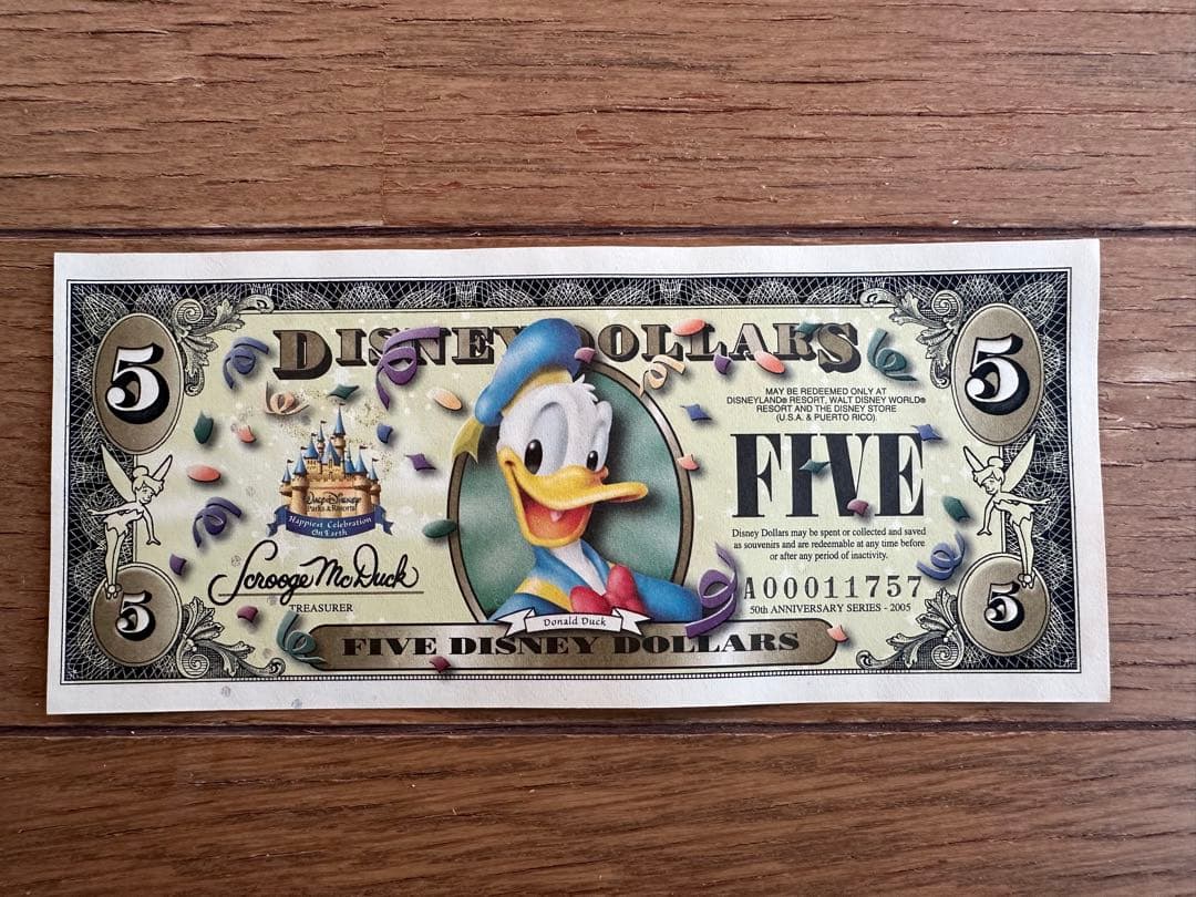 ディズニーダラー　カリフォルニア50周年記念紙幣4枚セット　5ドル札×2枚