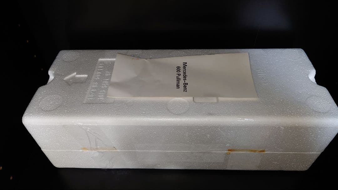 autoart 1/18 メルセデス•ベンツ 600 プルマン