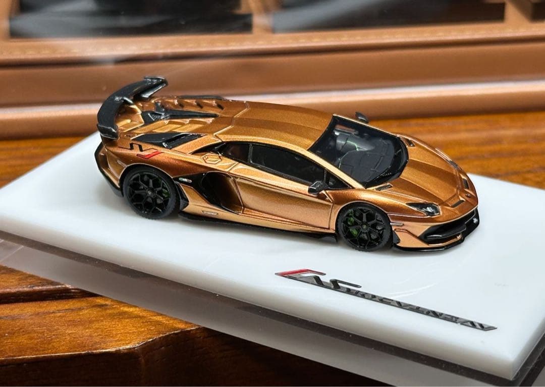 Tardis ランボルギーニ　アヴェンタドール　SVJ ゴールド　1/64