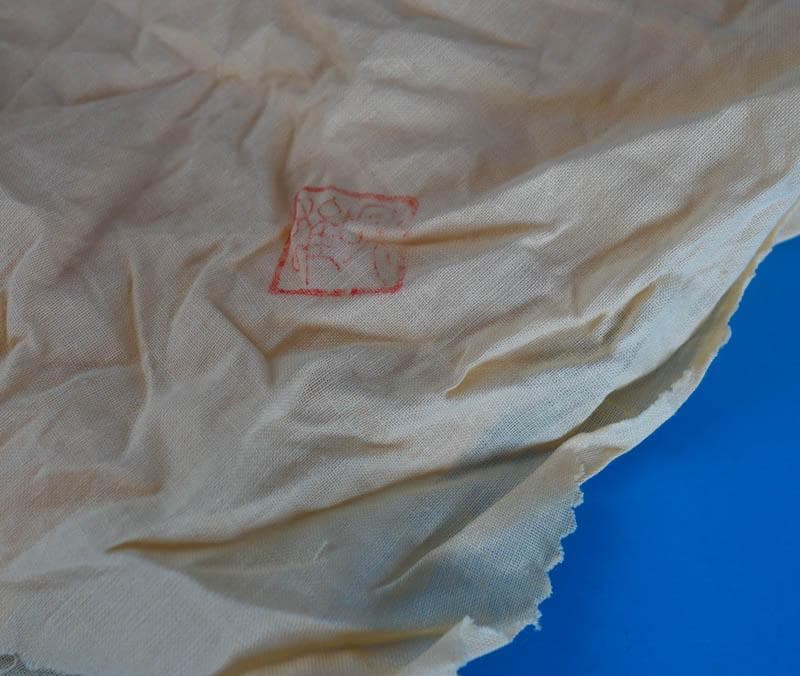 九谷焼 中田一於 赤絵　金襴手 四方香炉　香爐 共箱 石川県無形文化財 2450