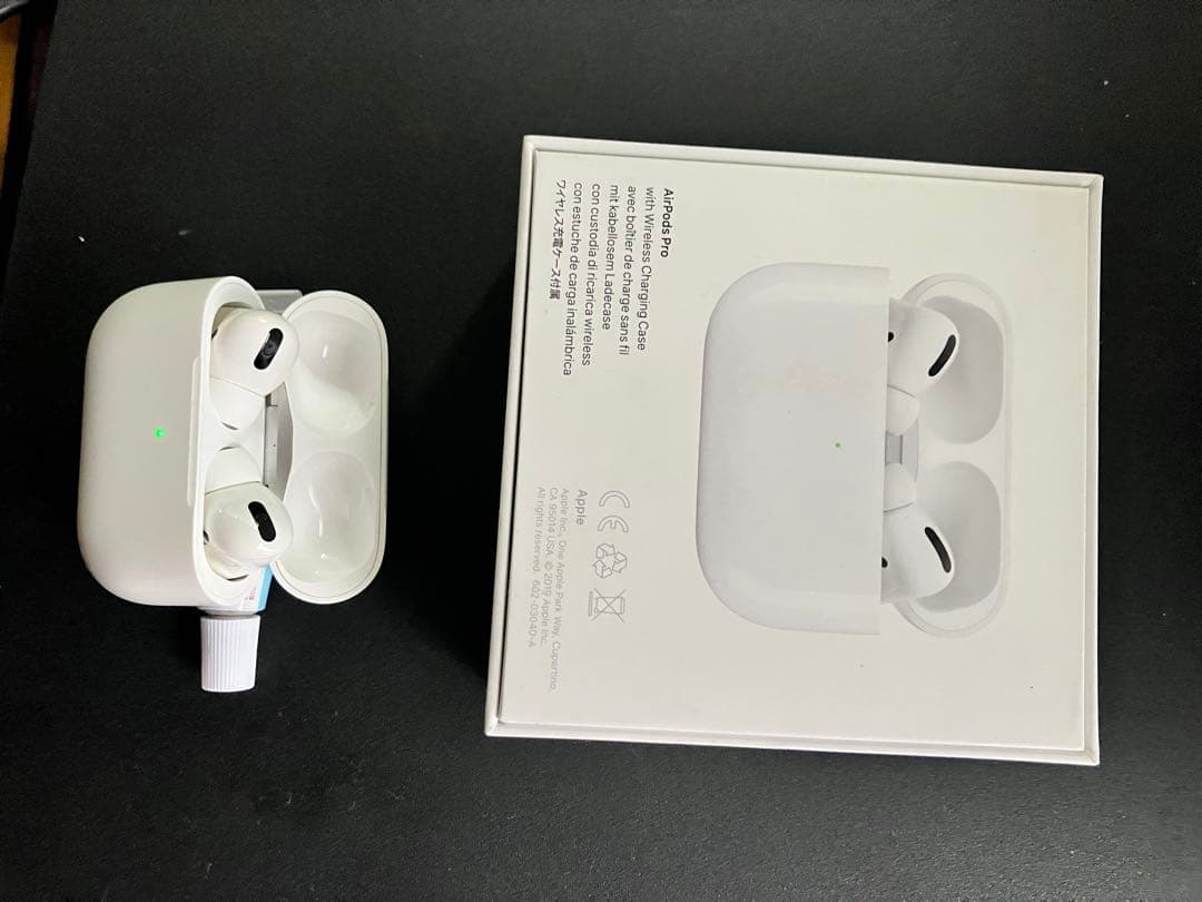 AirPods Pro 本体 充電ケース付き AirPods pro 充電ケース 純正」の