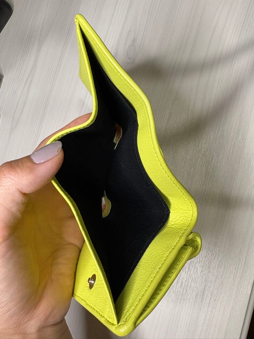 BALENCIAGA 三つ折り財布 ネオンイエロー ミニウォレット　美品