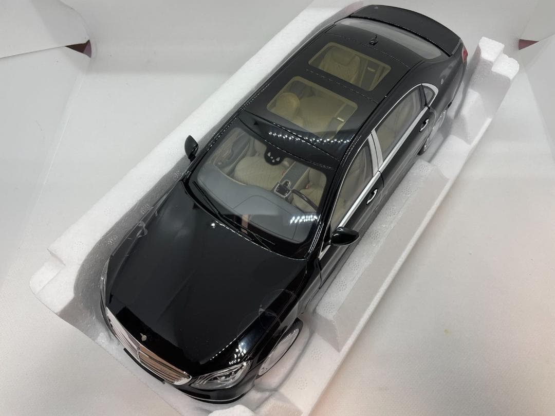 304-011 ノレブ 1/18 メルセデスベンツ S 650 2019