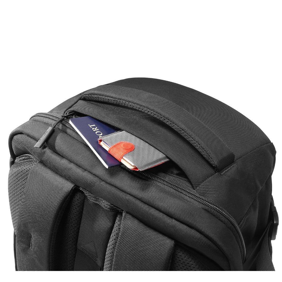 《新品》tomtoc 旅行リュック　40L 大容量　PC収納　黒