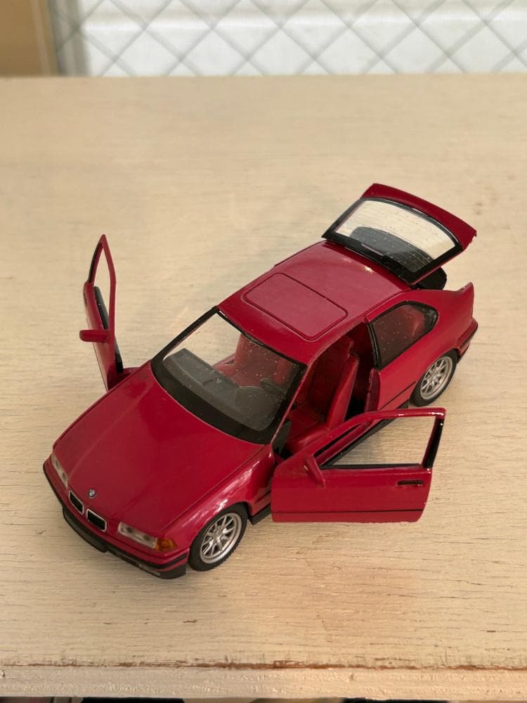 Otto Mobile 1/18 BMW 323ti E36コンパクト　限定