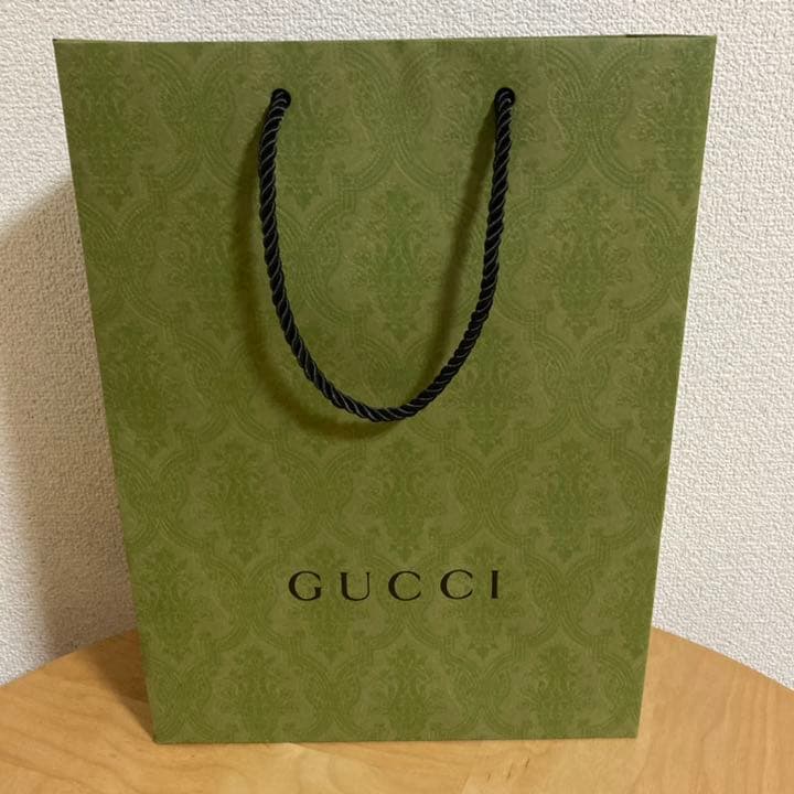 GUCCI addidas コラボ ボックス バッジ ショッピングバッグ セット