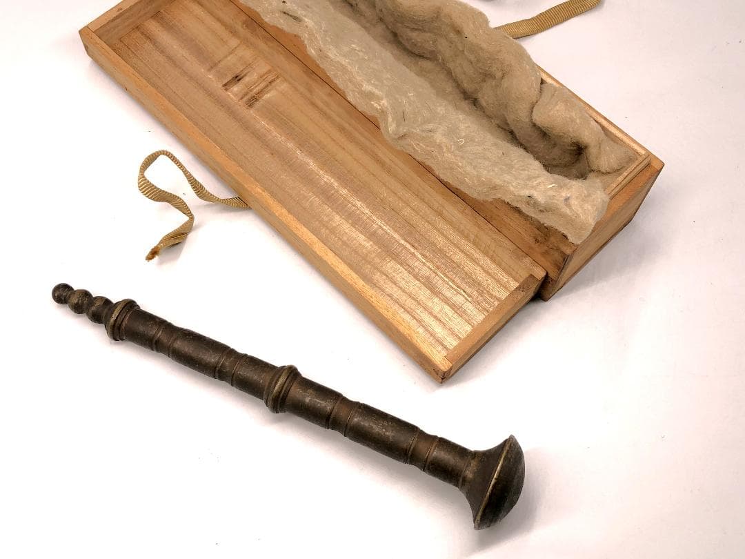 【 17世紀の乳棒 】フランス製　ANTIQUE グラインダー 17世紀の乳棒 】フランス製 ANTIQUE グラインダー