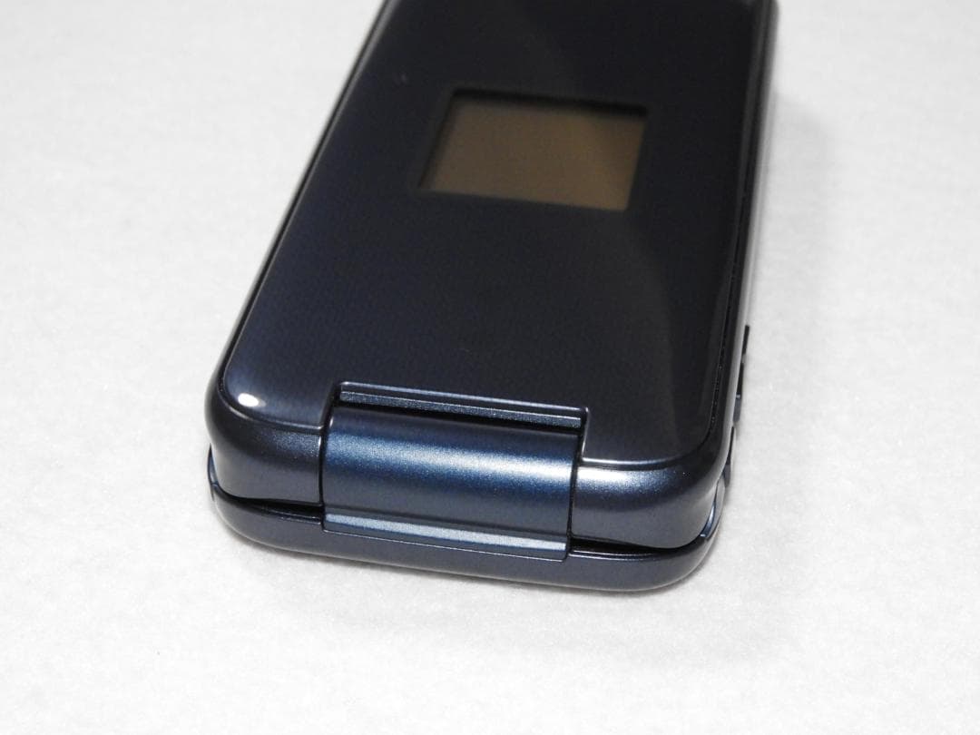 良品 FCNT らくらくホン F-01M ネイビー docomo 4G LTE