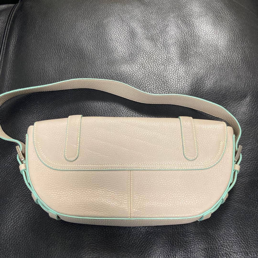 LOEWE ショルダーバッグ クリーム色