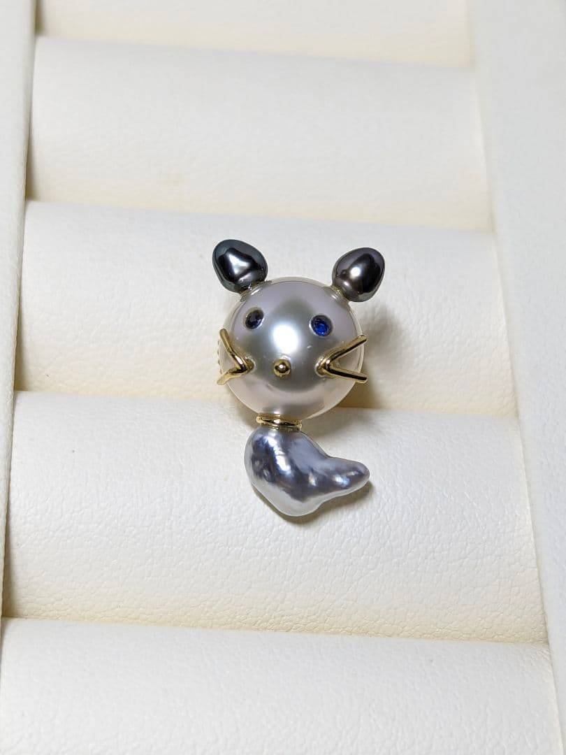 AC41 K18 芥子 白蝶黒蝶真珠 ケシ 猫ちゃん サファイア ピンブローチ