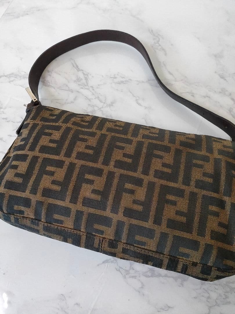 FENDI　バケット ショルダーバッグ