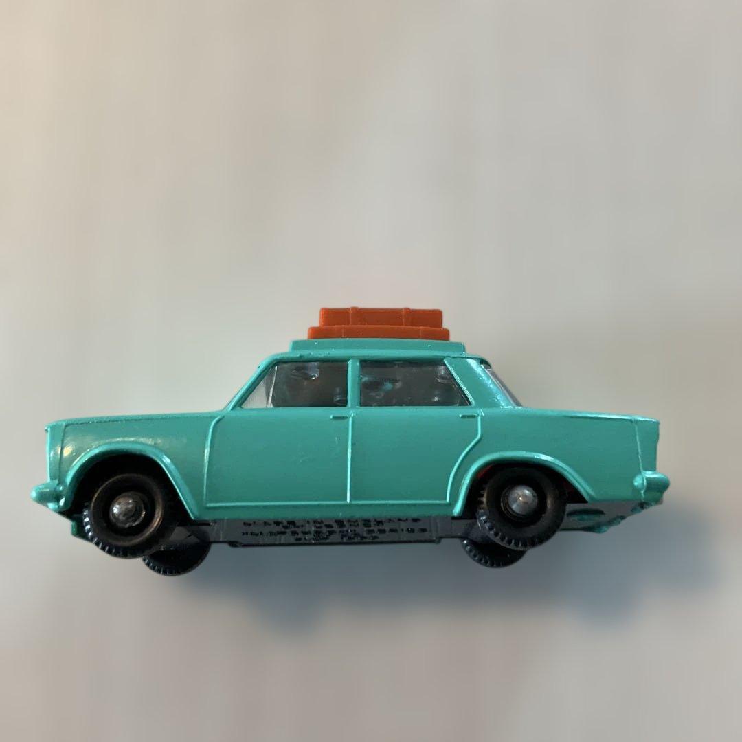 ミニカー マッチボックス 56 フィアット1500