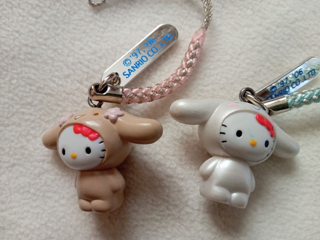 ハローキティ 根付け　シナモロール　開封済み