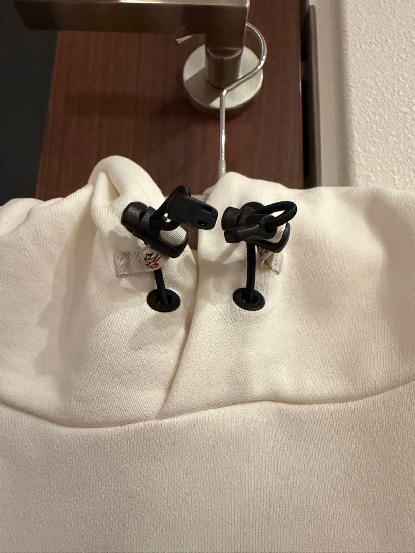 【美品】MONCLER GRENOBLE パーカー