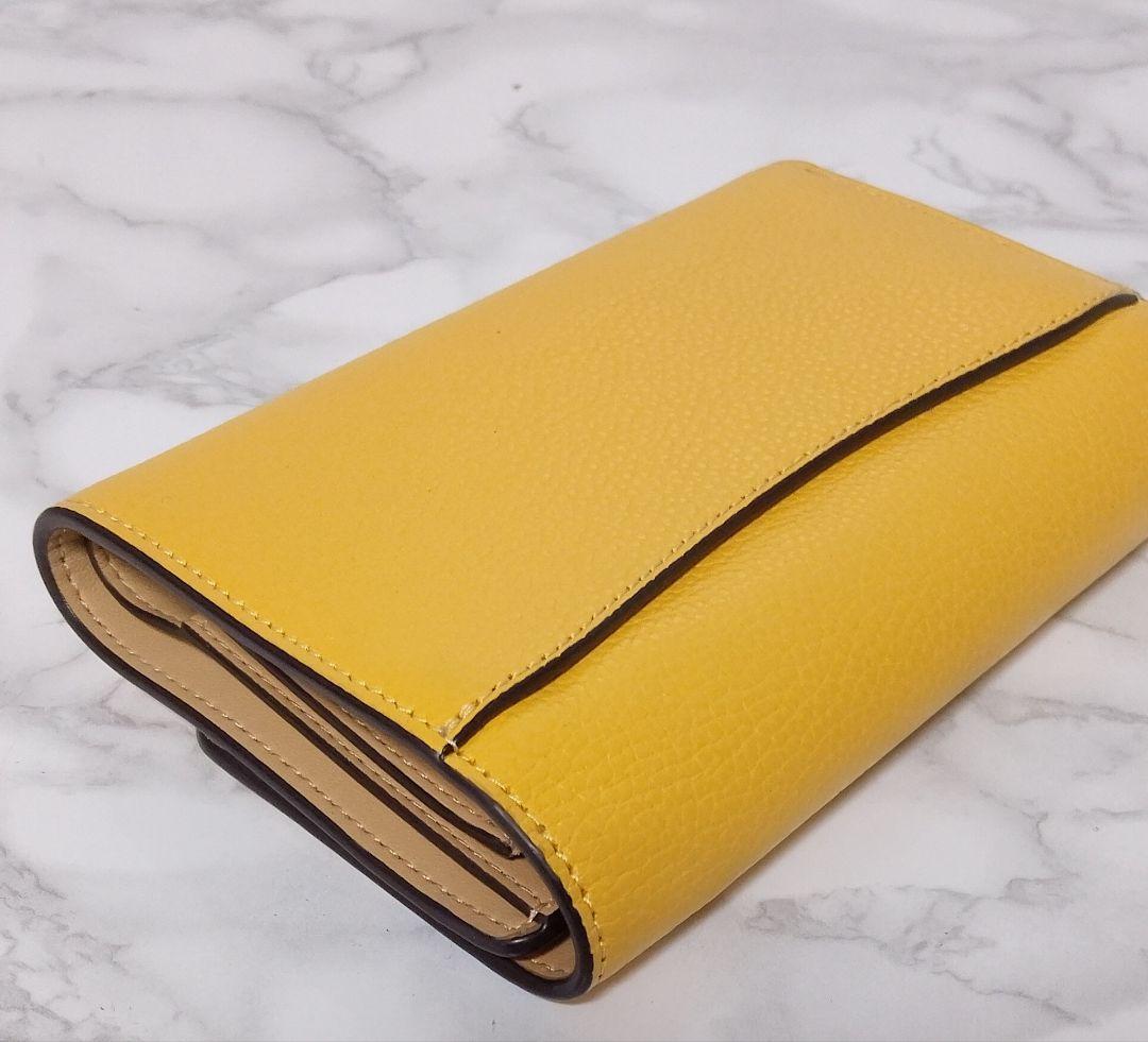 【美品】COACH コーチ エッセンシャルミディアムフラップウォレット