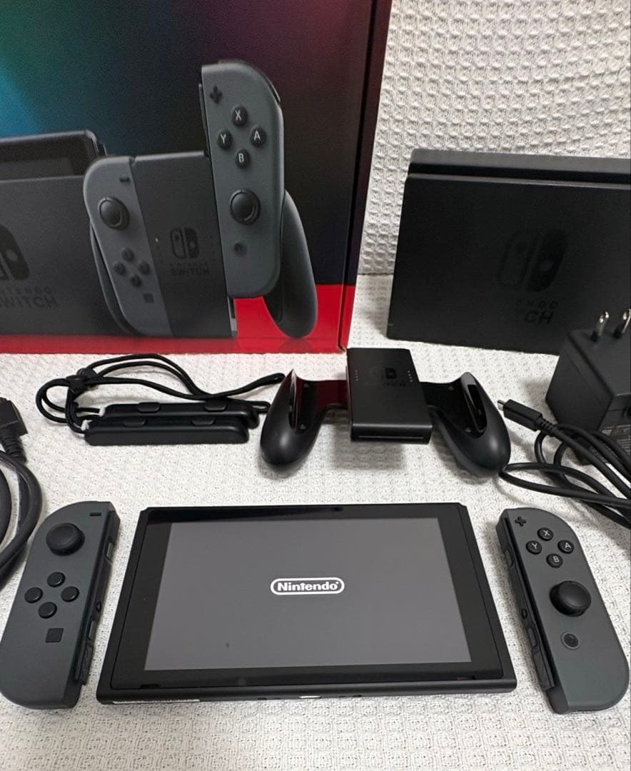 【美品】Nintendo Switch 本体 グレー 完品