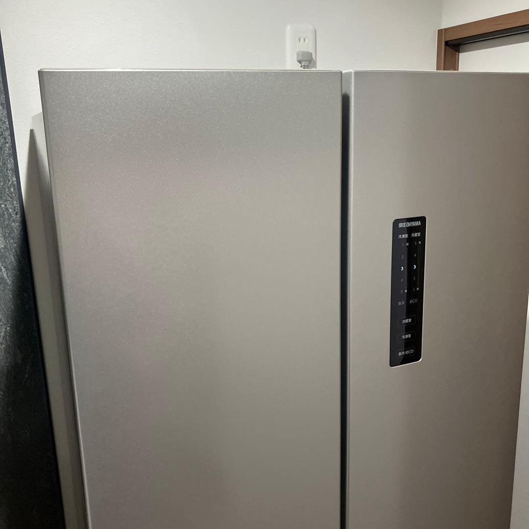 送料無料 アイリスオーヤマ　冷凍冷蔵庫 IRSN-32B-S 2023年製