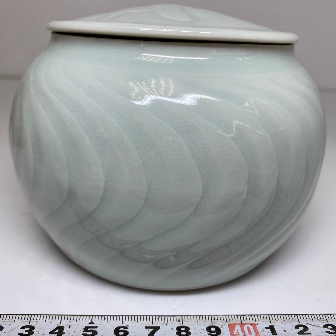 川瀬満之　白磁鶴文蓋物　共箱　直径約12cm 東N7-0910③