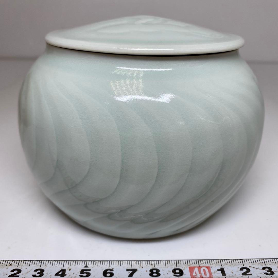 川瀬満之　白磁鶴文蓋物　共箱　直径約12cm 東N7-0910③