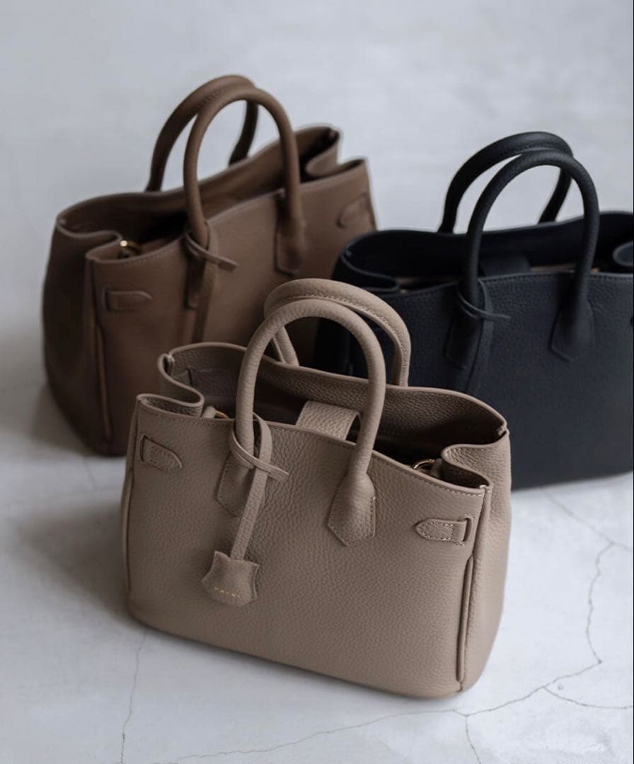 ※桜 HAYNI ヘイニ　ショルダーバッグ　グレージュ