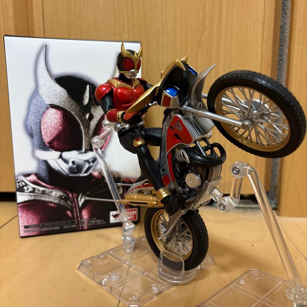 S.H.Figuarts （真骨彫）仮面ライダークウガ トライチェイサー2000