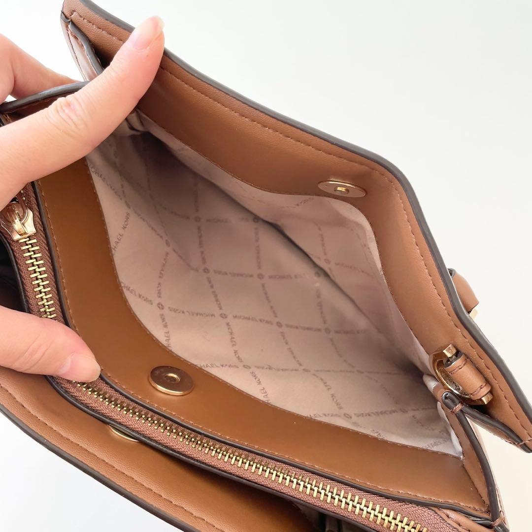 【極美品】MICHAEL KORS ハンドバッグ SHEILA サッチェル