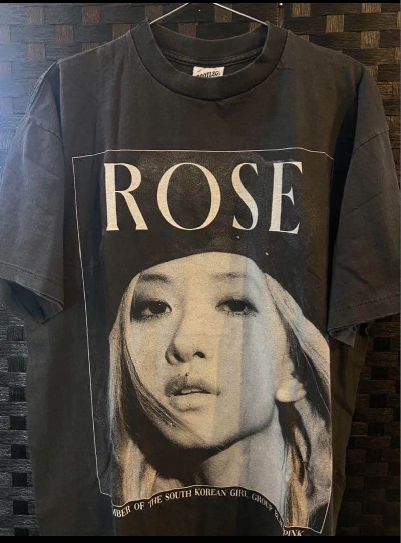 ミ BLACKPINK ブラックピンク ロゼ rose apt tee Tシャツ