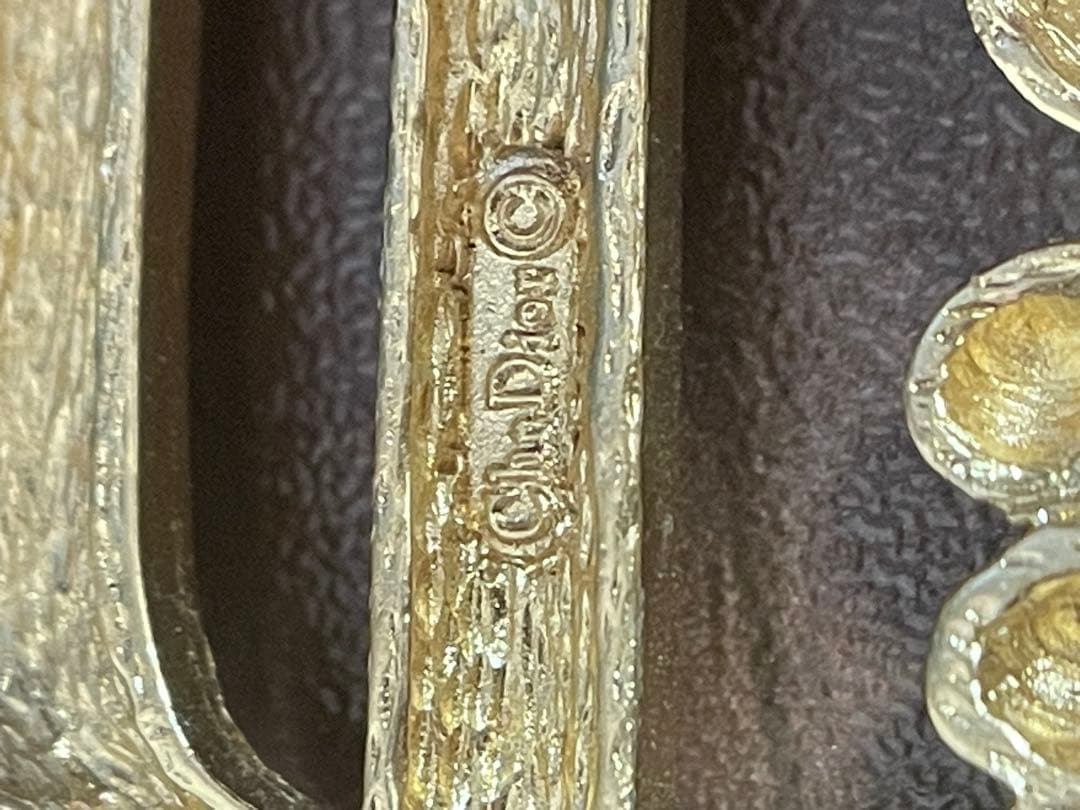 美品】DIORディオール ブローチアクセサリーゴールド ユニセックス