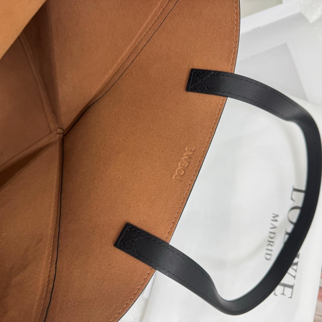 ブラックレザー ショルダーバッグ