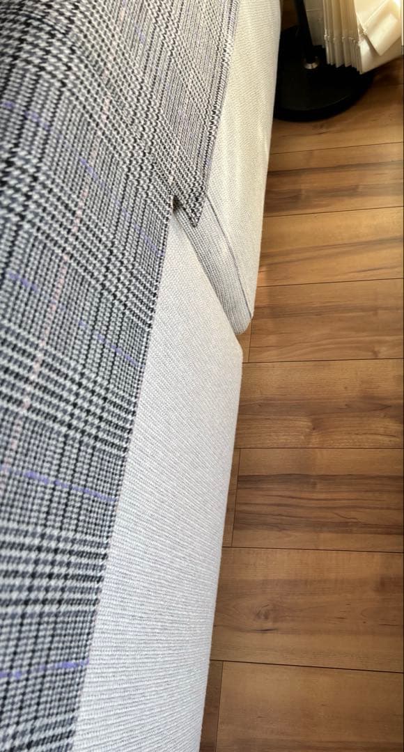 最終お値下げ　アイラーセン３人掛けソファ