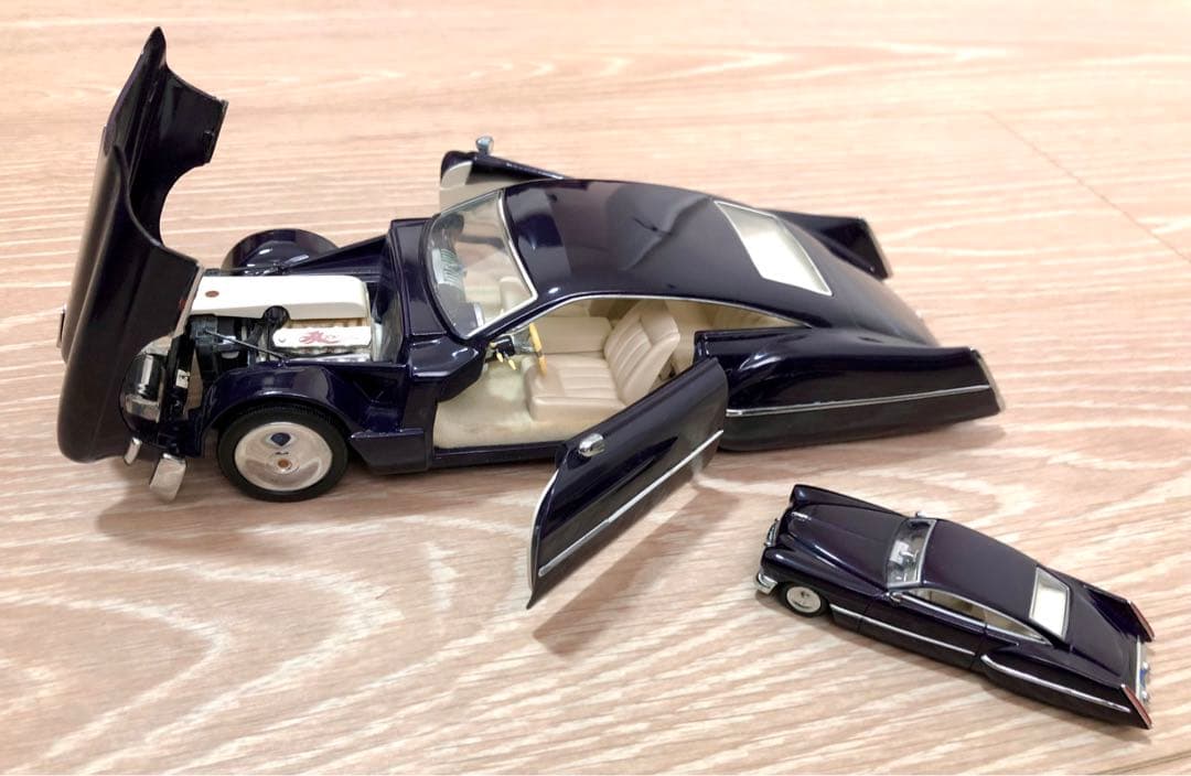 1/24 1/64 ホットウィールレジェンドシリーズCADZZILLAキャジラ