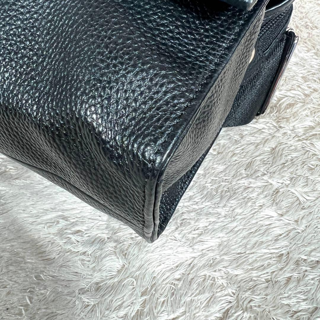 イアパピヨネ ワイドテープショルダーバッグ ブラック ホワイトストーン