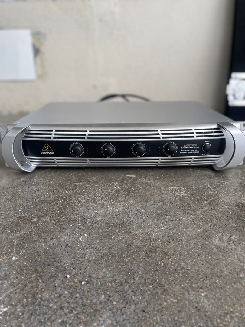 Behringer パワーアンプ iNUKE NU1000