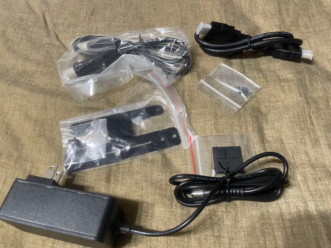 ほぼ未使用】MINIS FORUM ミニPC 即使用可