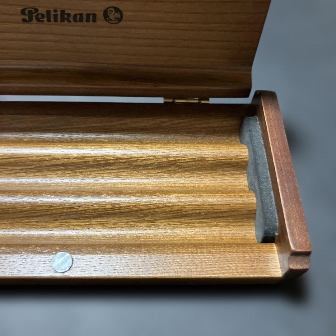 M250907☆『Pelikan』木製ペンケース 万年筆入れ