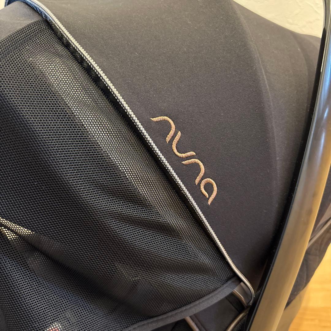 ヌナ　チャイルドシート　ピパネクスト　pipaNEXT