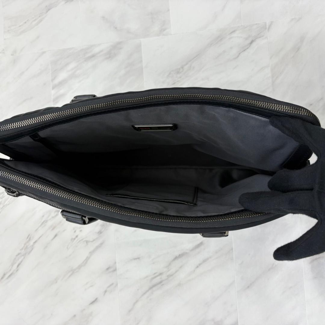 TUMI ビジネスバッグ Harrison シカモア スリム 極美品