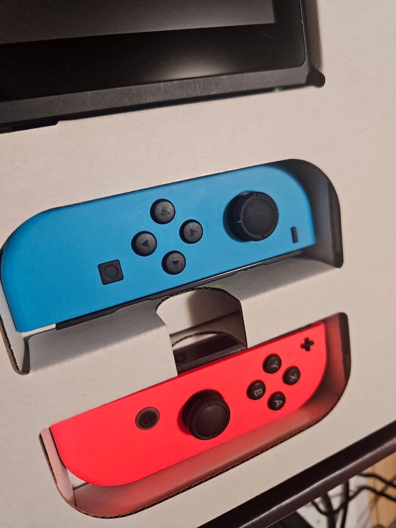 れ*ん様 【完備品】Nintendo Switch 本体