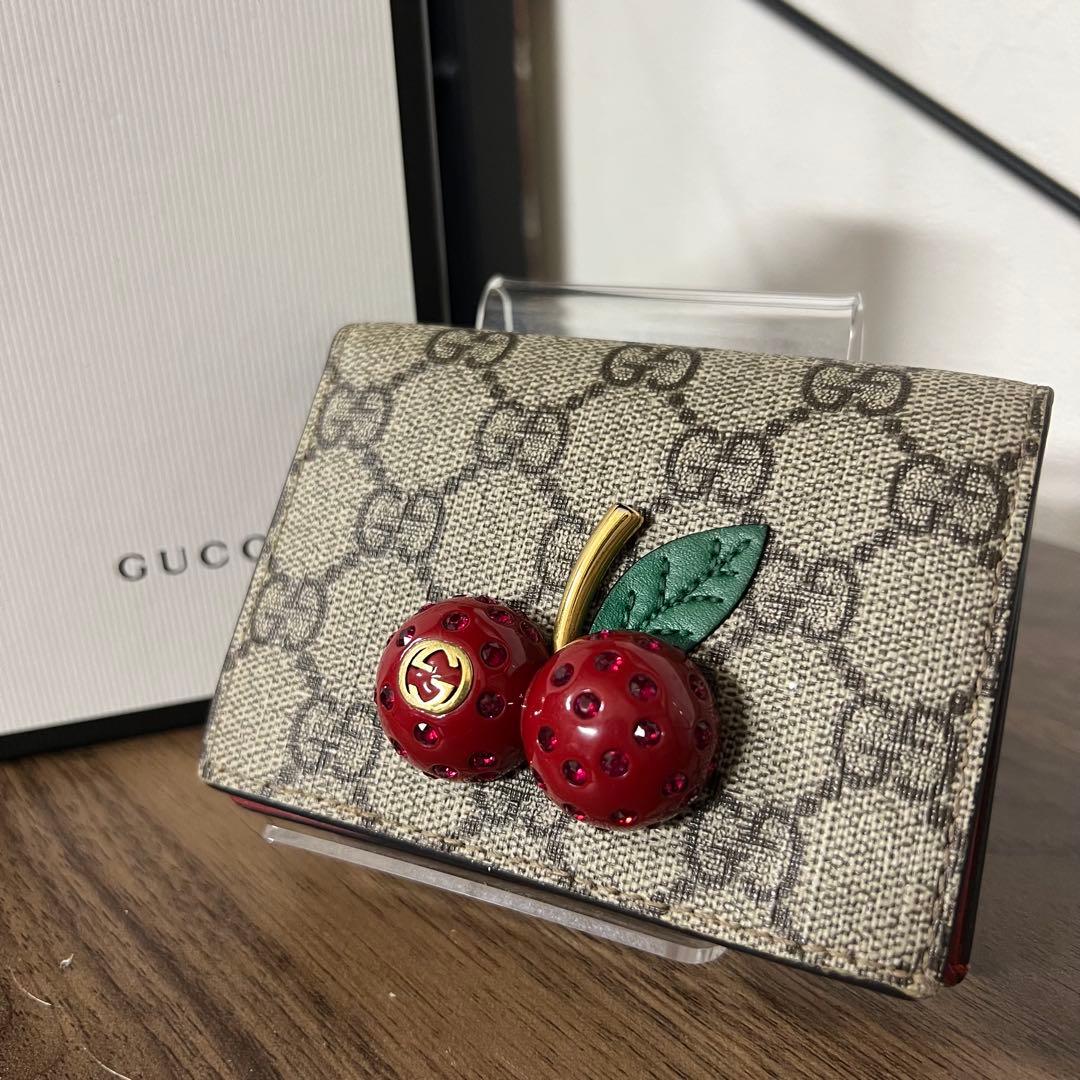 GUCCI チェリー装飾 さくらんぼ 二つ折り財布 【公式通販】 Gucci