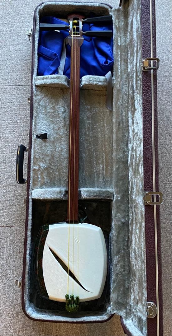 太棹三味線 要皮張り替え